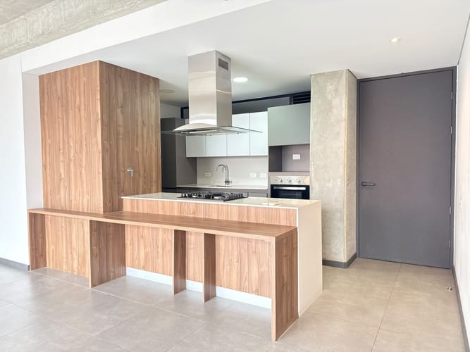 Apartamento de 2 alcobas en arriendo en El Poblado, Medellín, 115 m² · foto 6 de 16