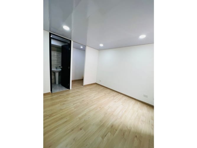 Apartamento de 3 alcobas en venta en La Prosperidad, Madrid, 77 m² · foto 8 de 11