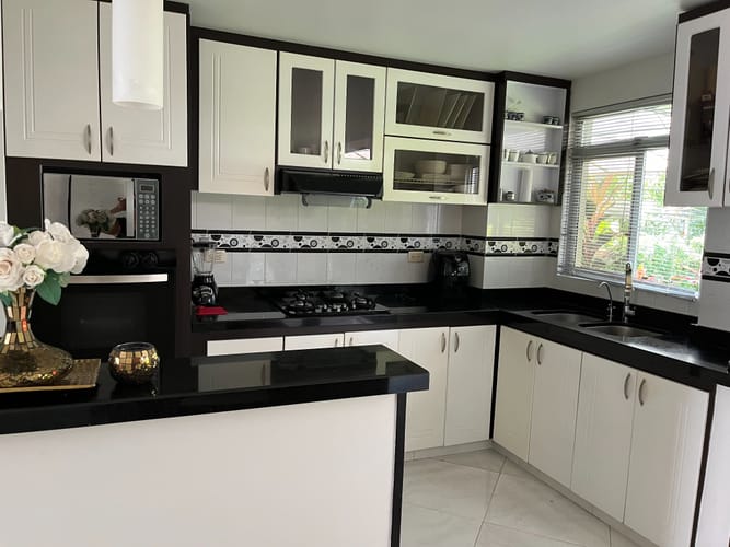 Casa de 4 alcobas en venta en Ub. Entre Rios Et. Ii, Ibagué, 220 m² · foto 7 de 16
