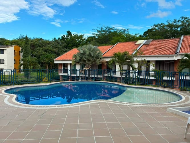 Apartamento de 3 alcobas en venta en El Mirador, Ibagué, 89 m² · foto 2 de 16