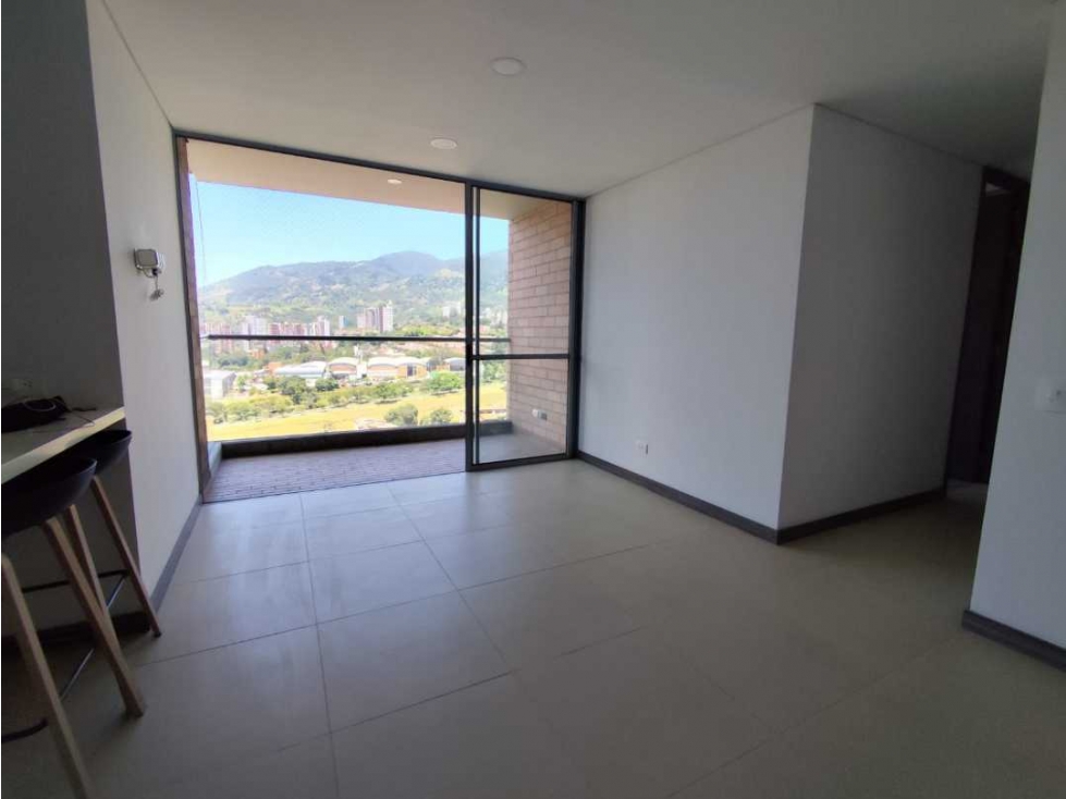 Apartamento en venta en Los Naranjos, Itagüí · foto 2 de 17