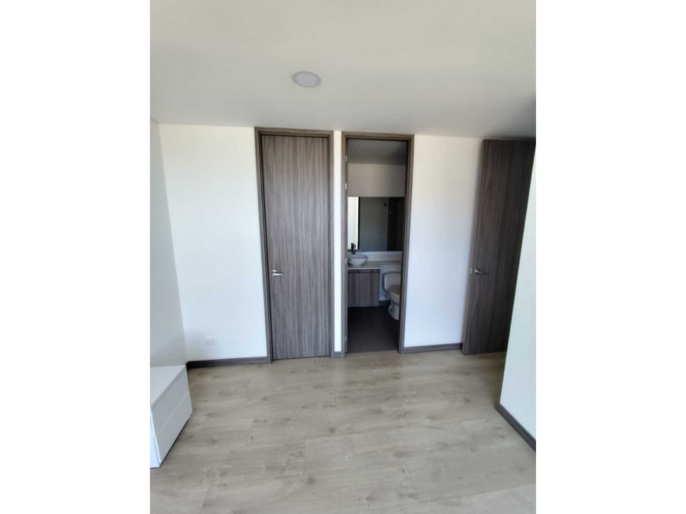 Apartamento en venta en Los Naranjos, Itagüí · foto 11 de 17