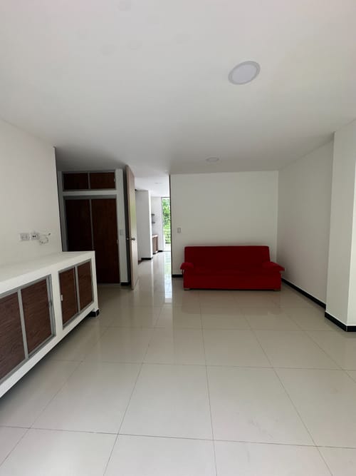 Casa de 3 alcobas en venta en Ub. Entre Rios Et. Ii, Ibagué, 220 m² · foto 2 de 14