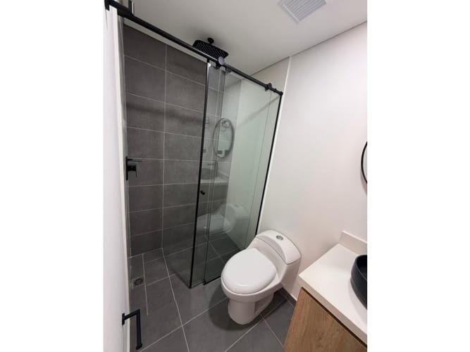 Apartamento de 1 alcoba en arriendo en El Poblado, Medellín, 61 m² · foto 16 de 18