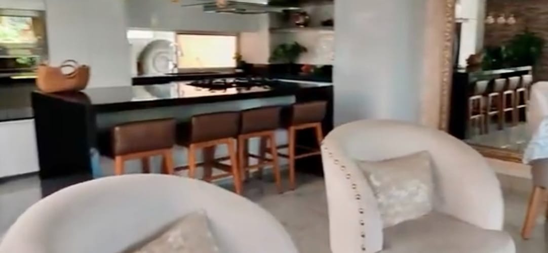 Casa de 4 alcobas en venta en La Samaria, Ibagué, 420 m² · foto 2 de 18