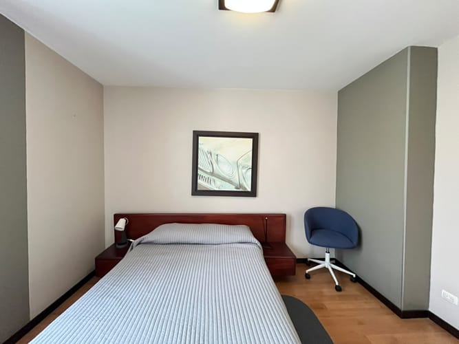 Apartamento de 3 alcobas en arriendo en El Poblado, Medellín, 216 m² · foto 15 de 19
