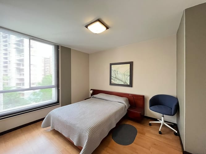 Apartamento de 3 alcobas en arriendo en El Poblado, Medellín, 216 m² · foto 10 de 19