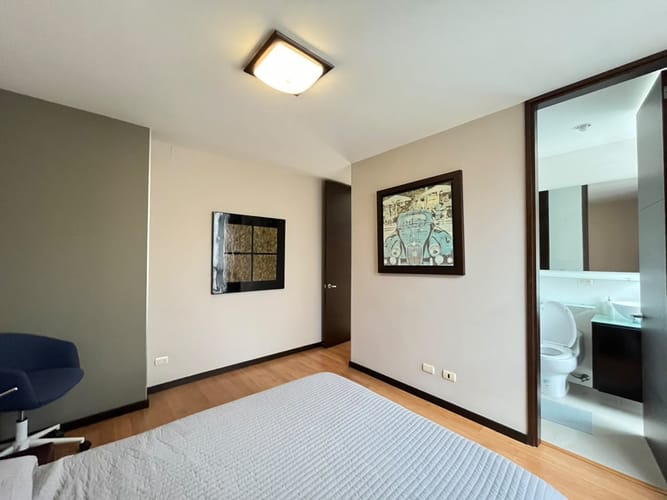 Apartamento de 3 alcobas en arriendo en El Poblado, Medellín, 216 m² · foto 16 de 19