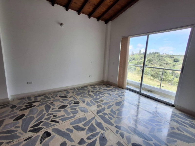Casa en arriendo en La Industrial, Marinilla · foto 12 de 24