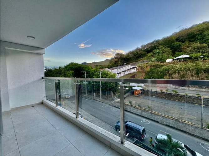 Apartamento de 3 alcobas en venta en Menga, Cali, 87 m² · foto 2 de 24