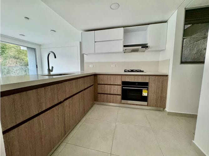 Apartamento de 3 alcobas en venta en Menga, Cali, 87 m² · foto 5 de 24