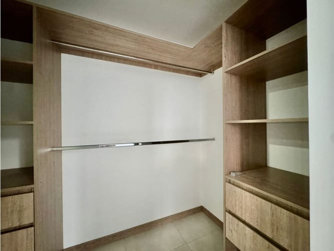 Apartamento de 3 alcobas en venta en Menga, Cali, 87 m² · foto 13 de 24
