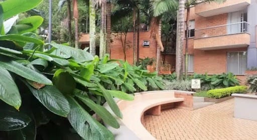 Apartamento de 3 alcobas en arriendo en El Poblado, Medellín, 60 m² · foto 4 de 10