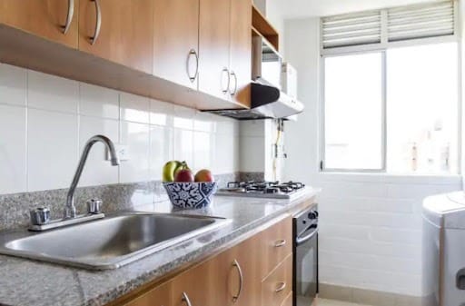 Apartamento de 3 alcobas en arriendo en El Poblado, Medellín, 60 m² · foto 6 de 10