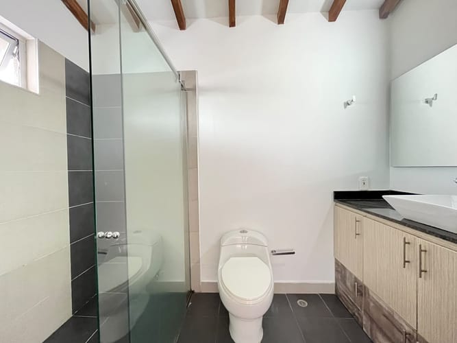 Casa de 3 alcobas en arriendo en El Retiro, 254 m² · foto 18 de 20