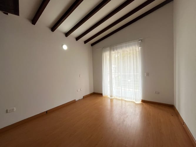 Casa de 3 alcobas en arriendo en El Retiro, 254 m² · foto 15 de 20