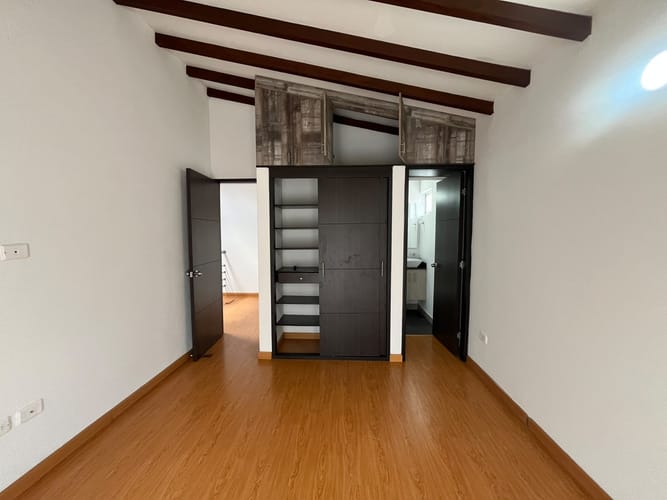 Casa de 3 alcobas en arriendo en El Retiro, 254 m² · foto 17 de 20