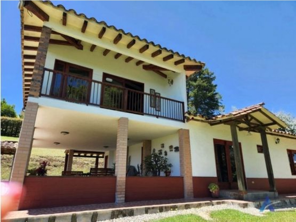 Casa de 3 alcobas en venta en Las Garzonas, Marinilla, 300 m² · foto 4 de 24