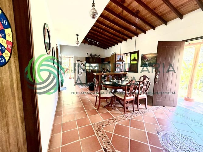 Casa de 3 alcobas en venta en Los Llanitos, Piedecuesta, 250 m² · foto 11 de 24