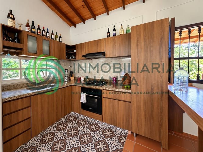Casa de 3 alcobas en venta en Los Llanitos, Piedecuesta, 250 m² · foto 15 de 24