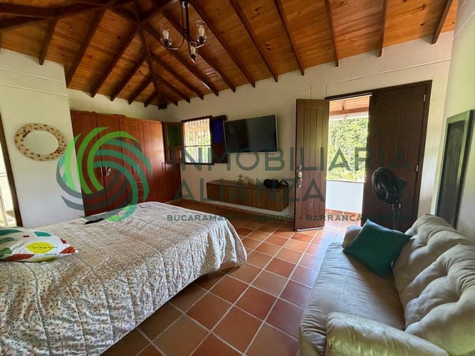 Casa de 3 alcobas en venta en Los Llanitos, Piedecuesta, 250 m² · foto 21 de 24