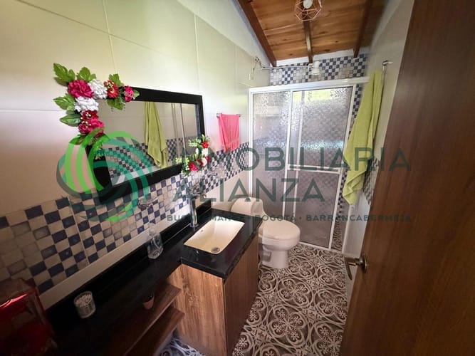 Casa de 3 alcobas en venta en Los Llanitos, Piedecuesta, 250 m² · foto 23 de 24