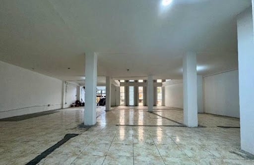 Bodega en arriendo en Viviendas Del Sur, Itagüí, 1080 m² · foto 3 de 17