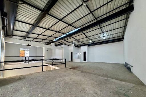Bodega en arriendo en Viviendas Del Sur, Itagüí, 1080 m² · foto 6 de 17