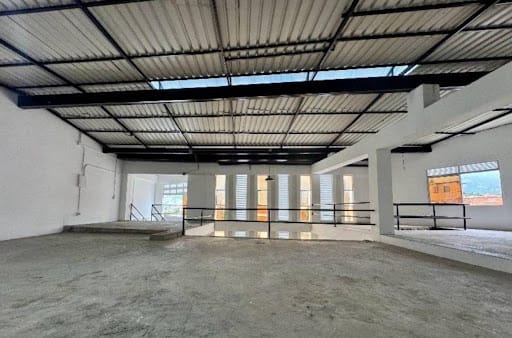 Bodega en arriendo en Viviendas Del Sur, Itagüí, 1080 m² · foto 7 de 17