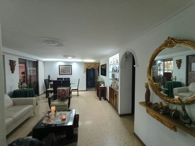 Apartamento de 3 alcobas en venta en Laureles, Medellín, 131 m² · foto 4 de 22