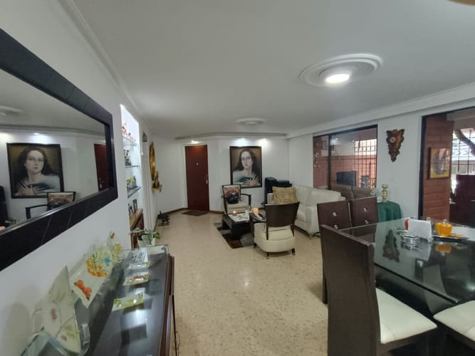 Apartamento de 3 alcobas en venta en Laureles, Medellín, 131 m² · foto 5 de 22