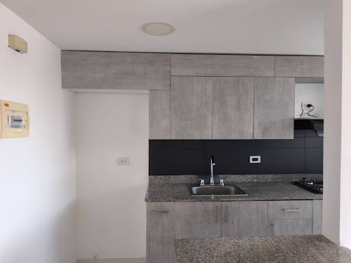 Apartamento de 3 alcobas en venta en Los Alcazares, Sabaneta, 60 m² · foto 3 de 15