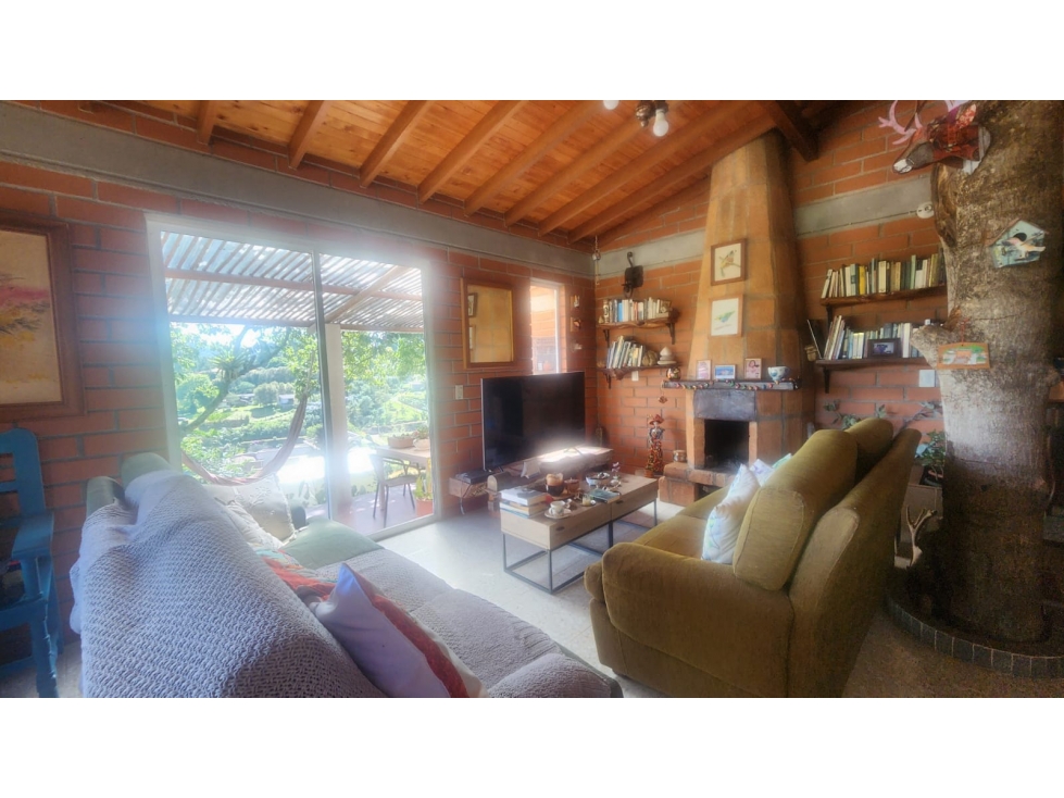 Casa de 3 alcobas en venta en La Mosca, Guarne, 168 m² · foto 3 de 24