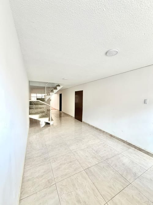 Casa en venta en Jorge Gaitan Cortes, Bogotá · foto 2 de 20