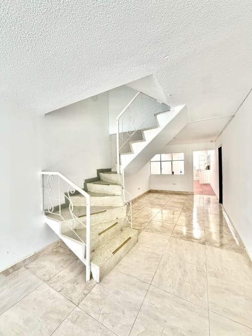 Casa en venta en Jorge Gaitan Cortes, Bogotá · foto 3 de 20