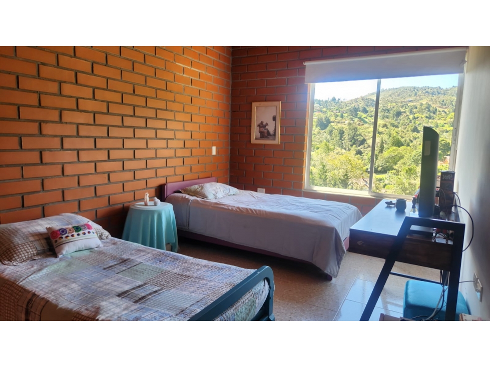 Casa de 3 alcobas en venta en La Mosca, Guarne, 168 m² · foto 18 de 24