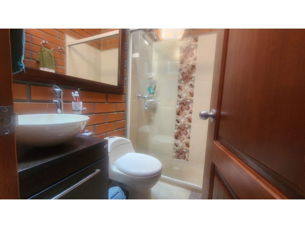 Casa de 3 alcobas en venta en La Mosca, Guarne, 168 m² · foto 23 de 24
