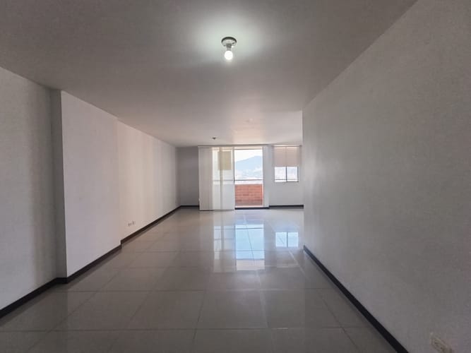 Apartamento de 3 alcobas en arriendo en Loma Del Esmeraldal, Envigado, 112 m² · foto 7 de 20