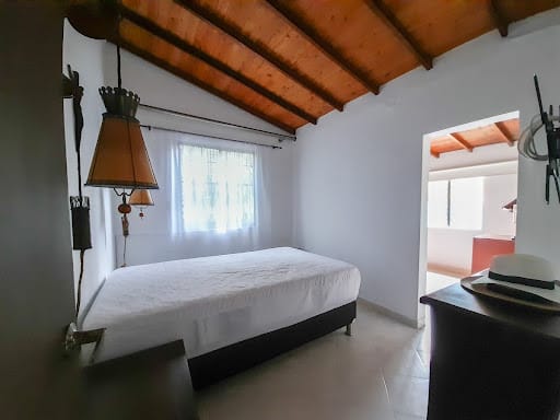 Casa de 5 alcobas en venta en El Chocho, Envigado, 194 m² · foto 5 de 15