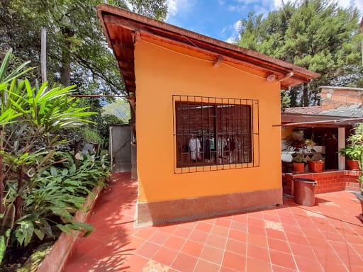 Casa de 5 alcobas en venta en El Chocho, Envigado, 194 m² · foto 14 de 15