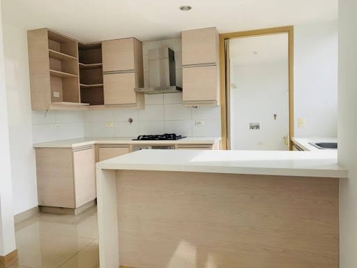 Apartamento de 3 alcobas en arriendo en Santa Maria De Los Angeles, Medellín, 140 m² · foto 2 de 19