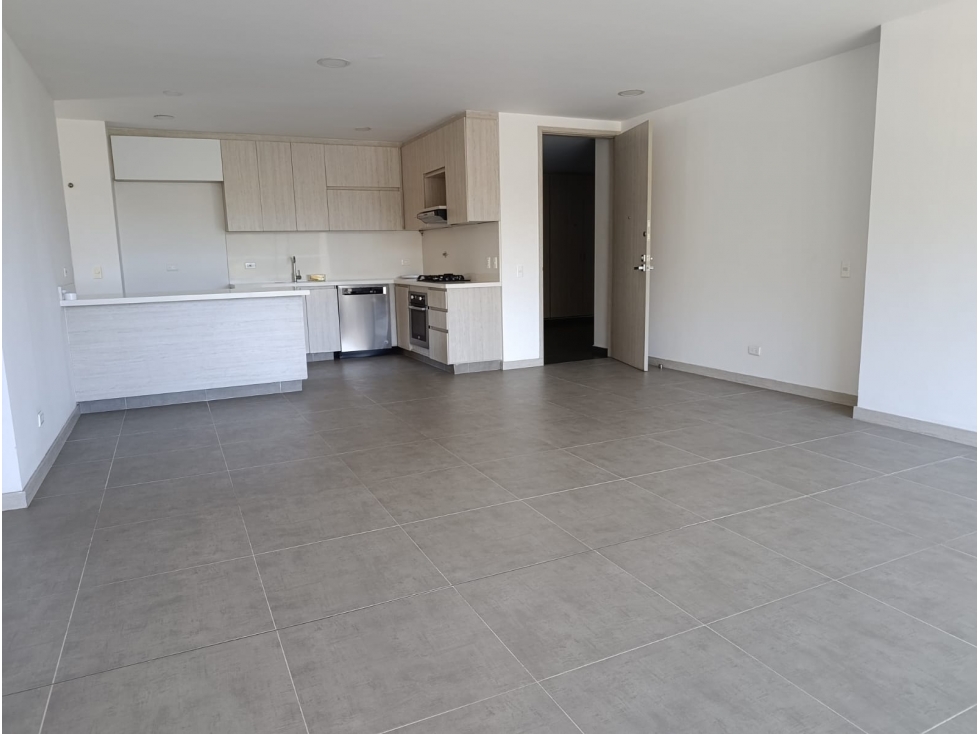 Apartamento en venta en Loma Del Escobero, Envigado · foto 2 de 15