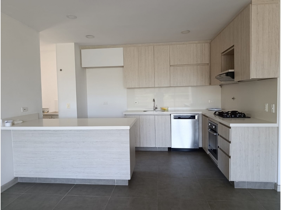 Apartamento en venta en Loma Del Escobero, Envigado · foto 3 de 15