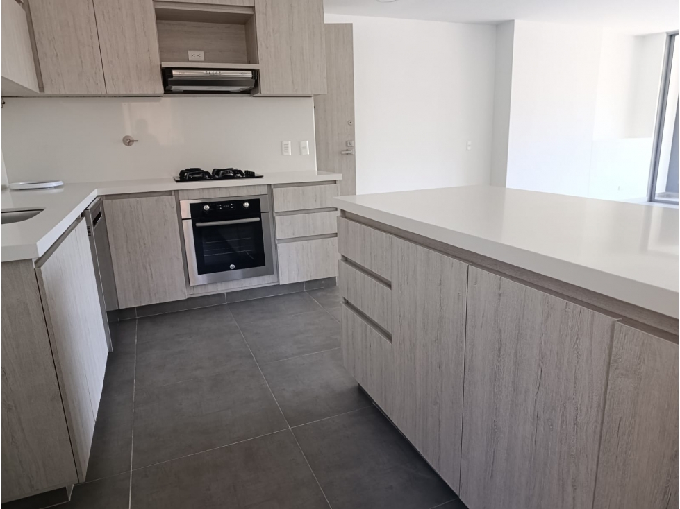 Apartamento en venta en Loma Del Escobero, Envigado · foto 4 de 15
