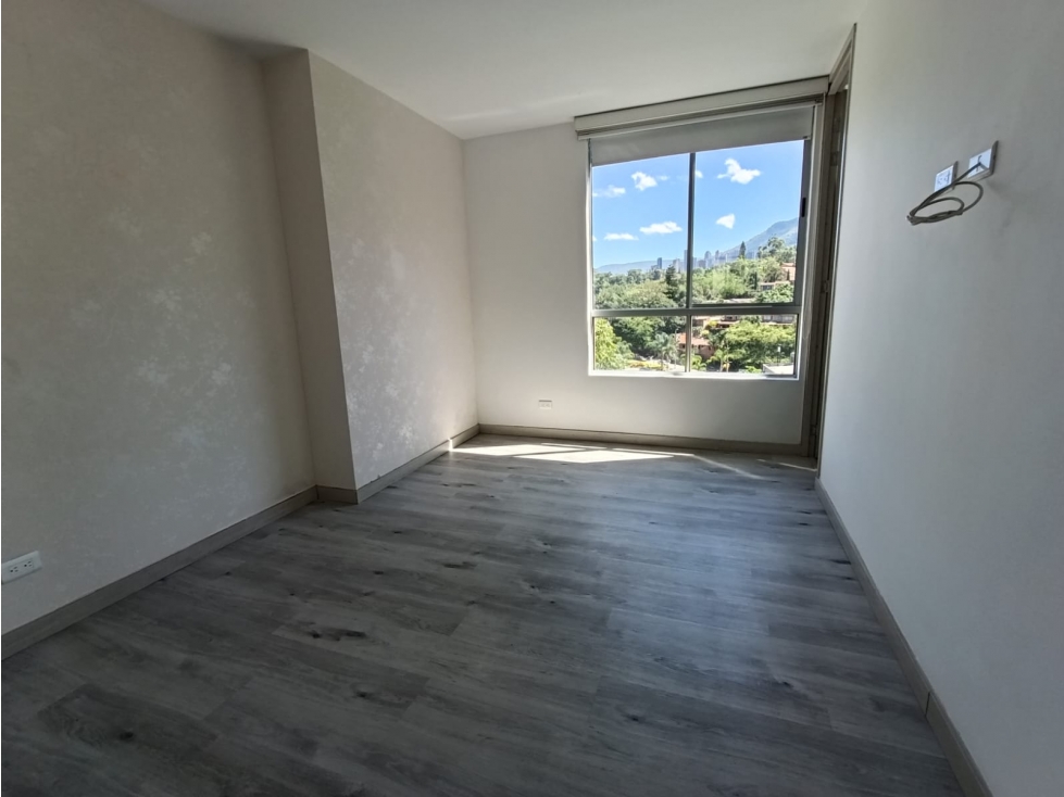 Apartamento en venta en Loma Del Escobero, Envigado · foto 5 de 15