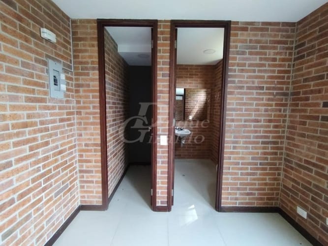 Oficina en arriendo en Colombia, Medellín, 64 m² · foto 7 de 12
