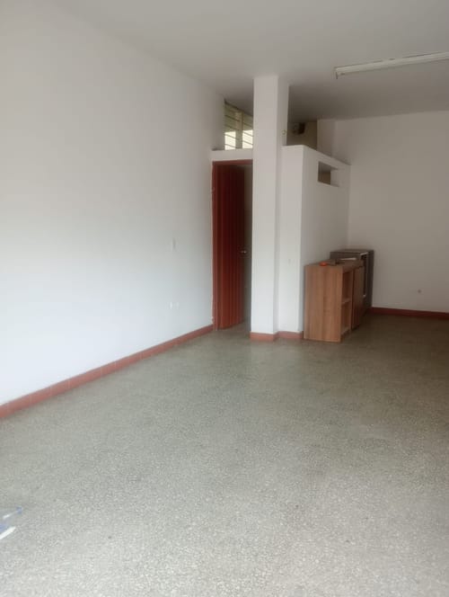 Bodega en arriendo en La Floresta, Cali, 35 m² · foto 4 de 6