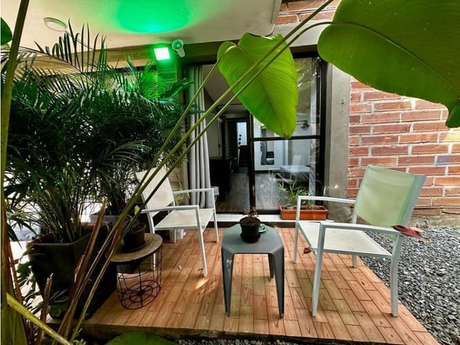 Apartaestudio en venta en La Aguacatala, Medellín, 245 m² · foto 3 de 24