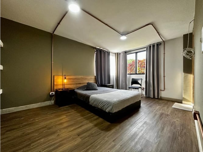 Apartaestudio en venta en La Aguacatala, Medellín, 245 m² · foto 7 de 24