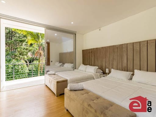 Casa de 6 alcobas en arriendo en Belén, Medellín, 502 m² · foto 16 de 24